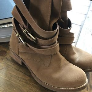 Womens Gianni Bini booties